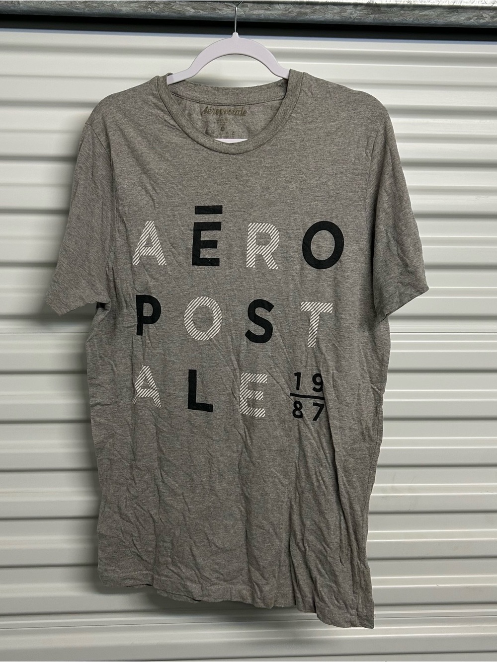 Aeropostale Heather Gray Short Sleeve Graphic Tee